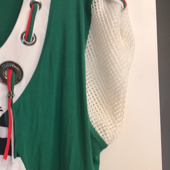 Gorgeous blouse made in Turkey - Picture 3 of 4